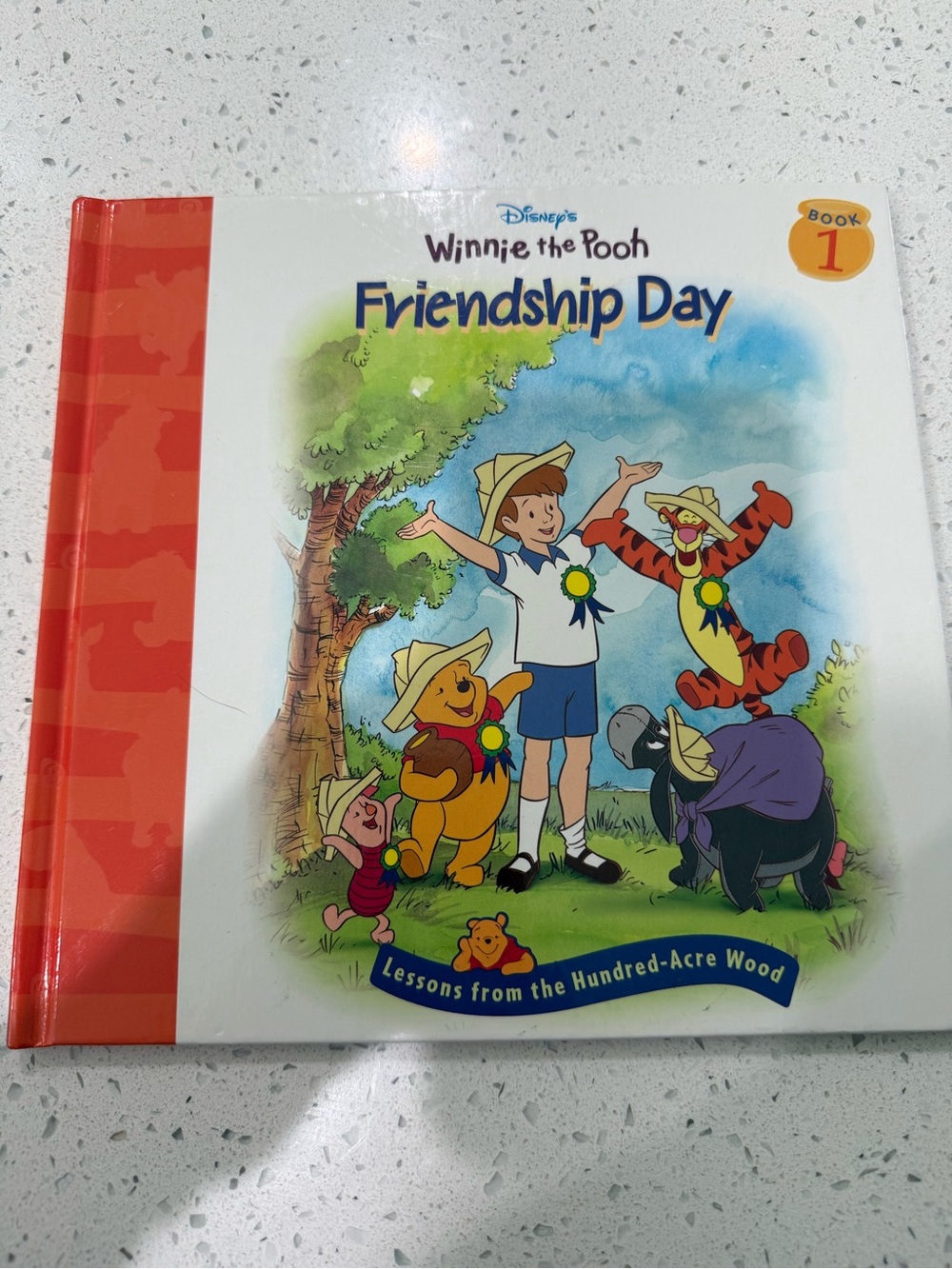 Disney Winnie the Pooh Friendship Day Book